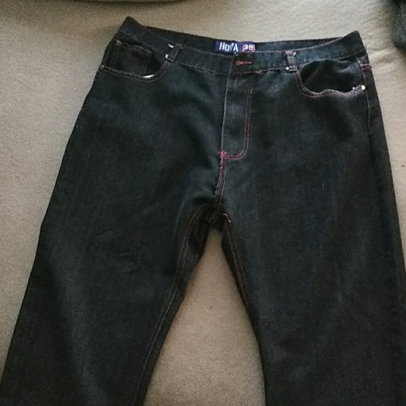 Jeans - Picture 1 of 3